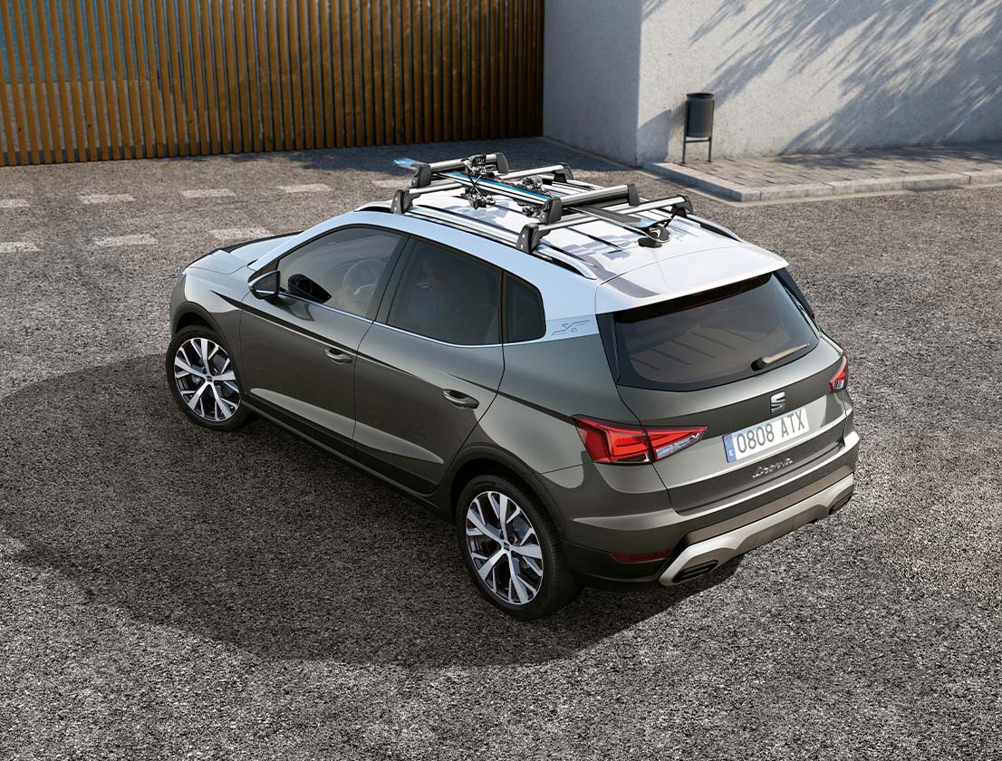 seat arona ski rack attached