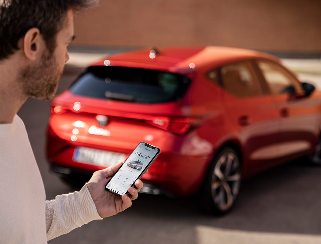 Smartphone connect SEAT Leon remote access service